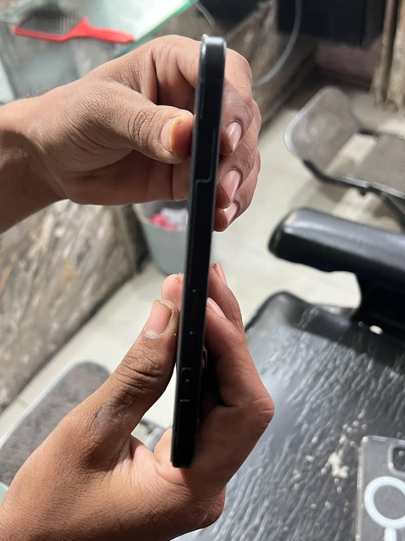 Apple iPhone 15 2