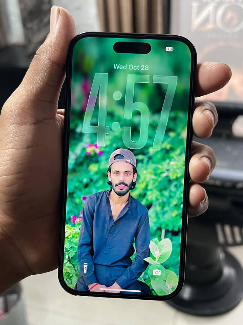 Apple iPhone 15 6