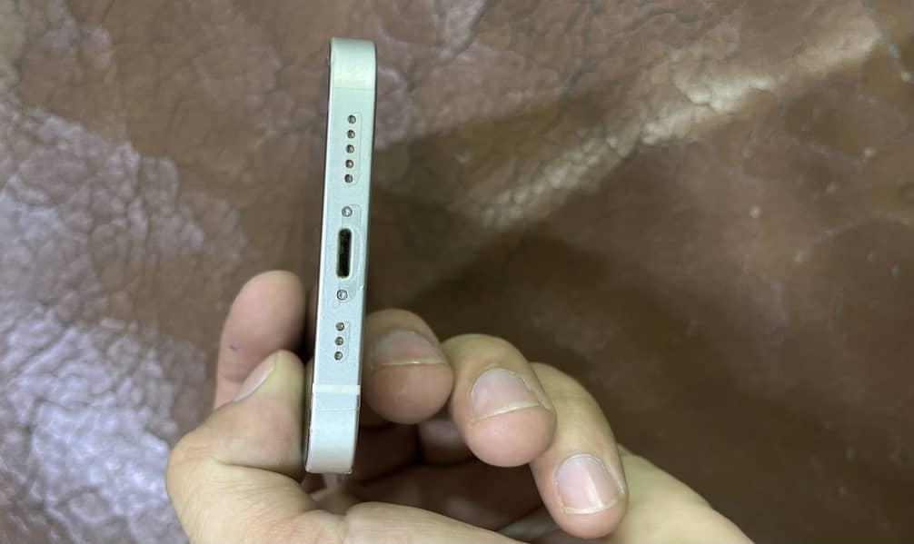Apple iPhone 12 1