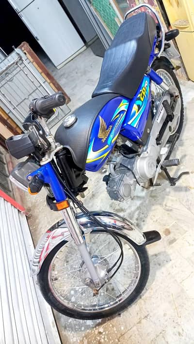Honda CD-70 2024 9 month Karachi num 1st owner Genuine mint condition