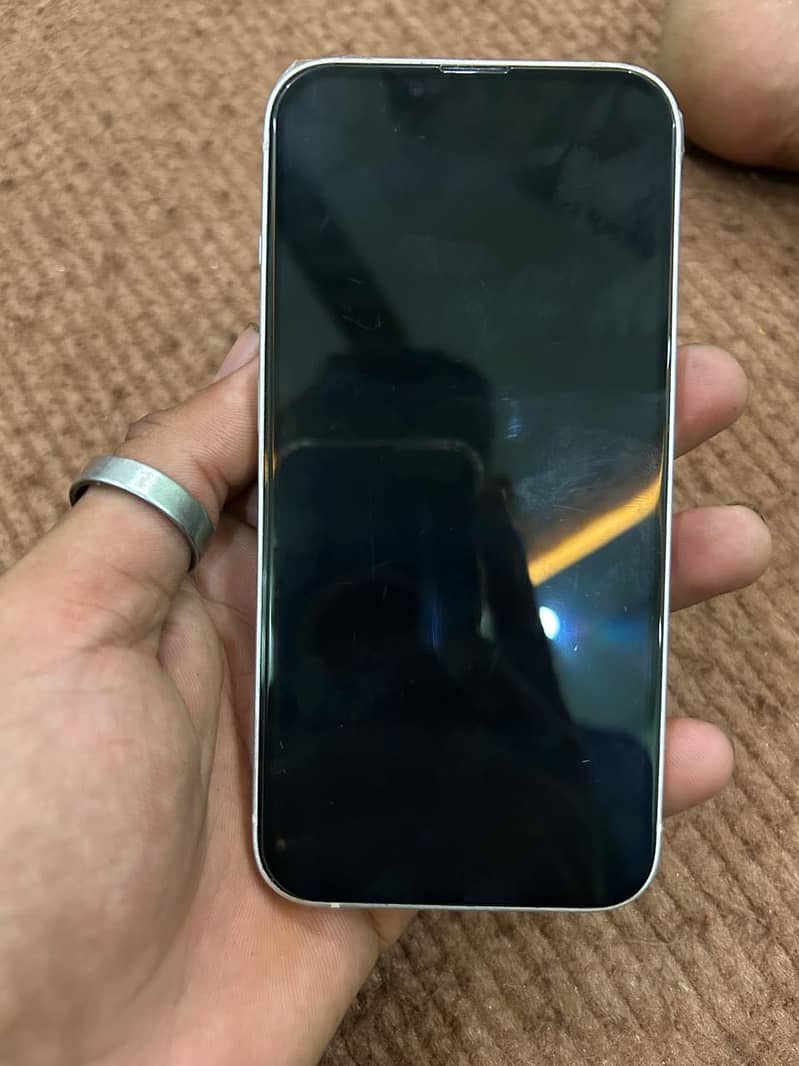 Apple iPhone 13 1