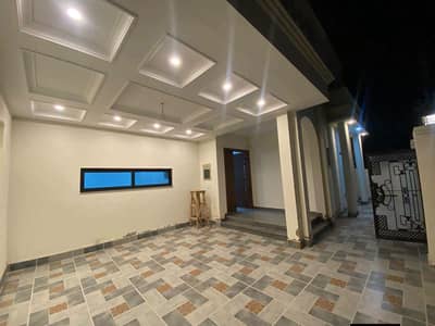 1 Kanal single store House available for rent in Shalimar colony main aproch
