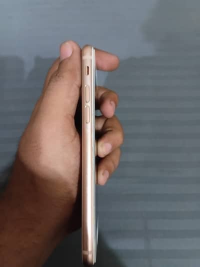 Apple iPhone 8