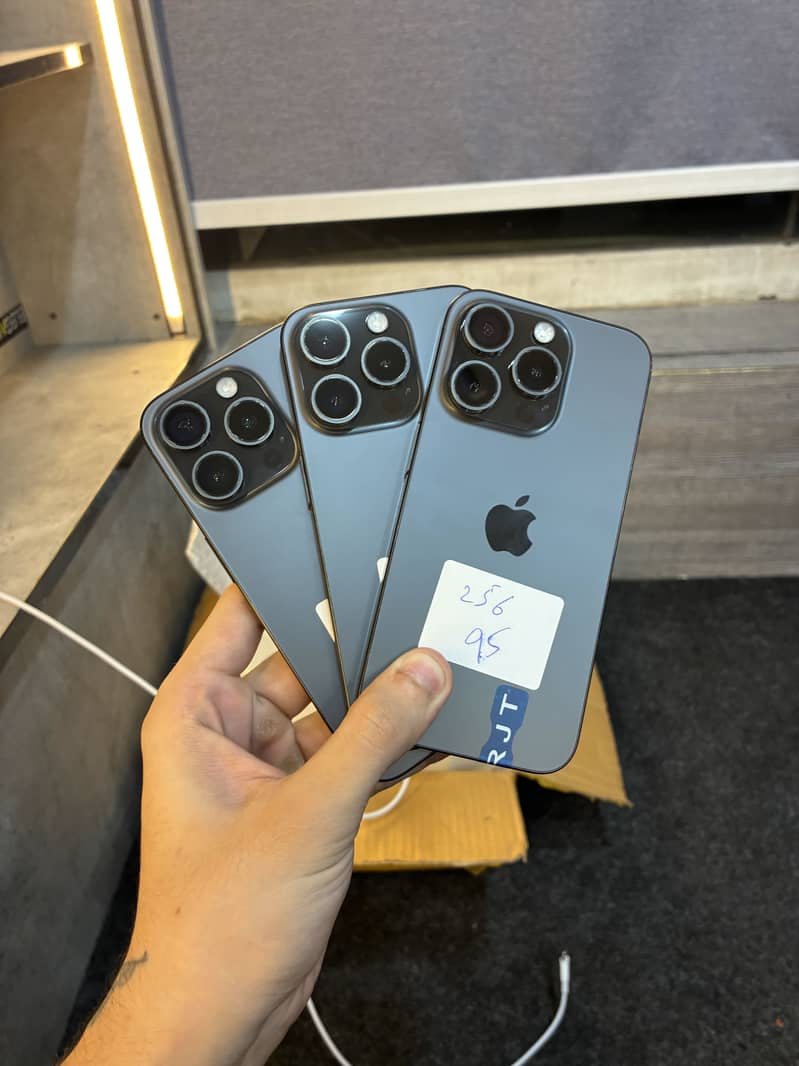 Apple iPhone 15 Pro 6