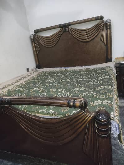 argent sale full size bed with 1 side table use condition. .