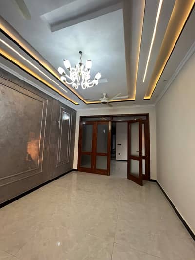 1 KANAL BRAND NEW UPPER PORTION FOR RENT IN PUNJAB SOCIETY PHASE 2