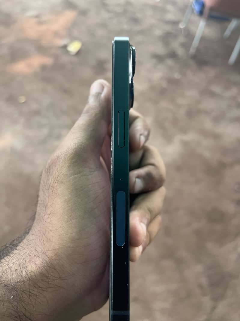 Apple iPhone 14 5