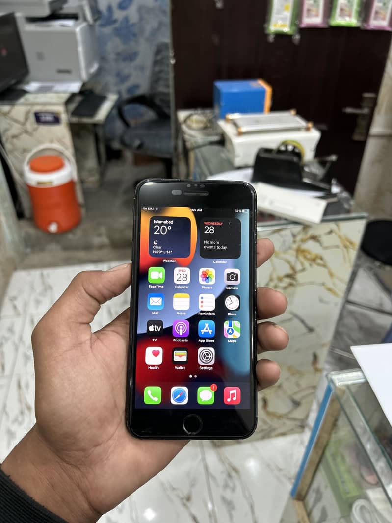Apple iPhone 7 Plus 2