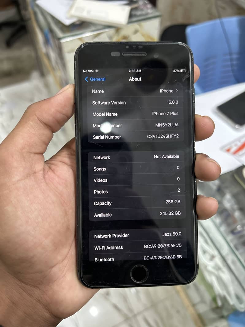 Apple iPhone 7 Plus 3