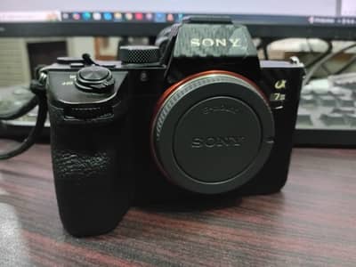 Sony A7iii & Sigma Dgdn e mount lance for sale