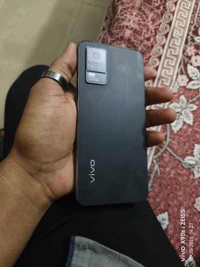 Vivo V21e