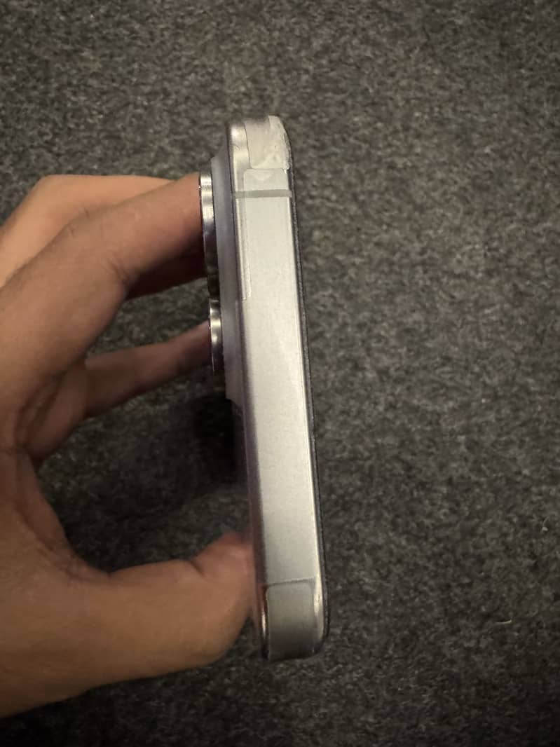 Apple iPhone 15 Pro Max 3
