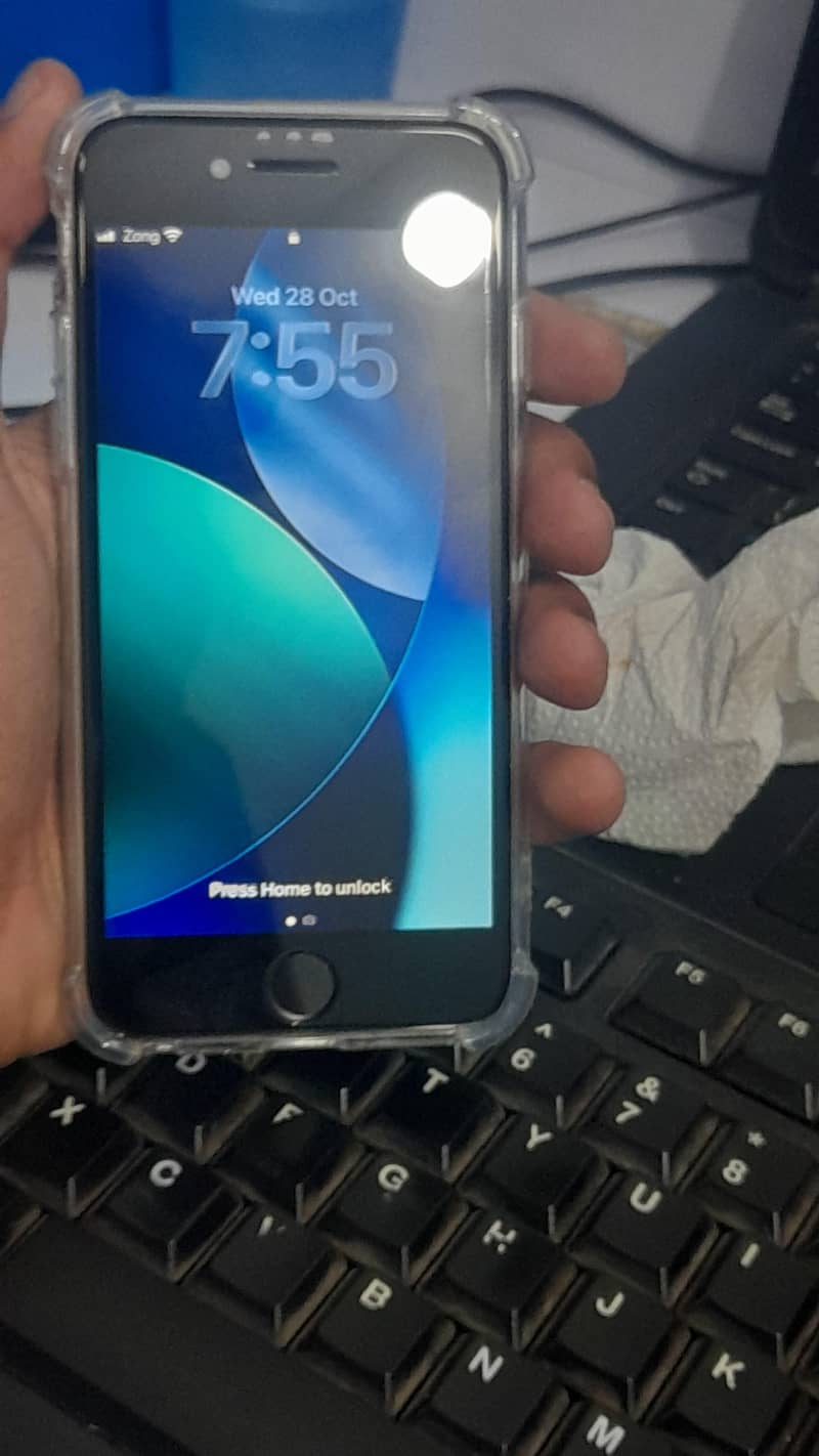 Apple iPhone SE 0