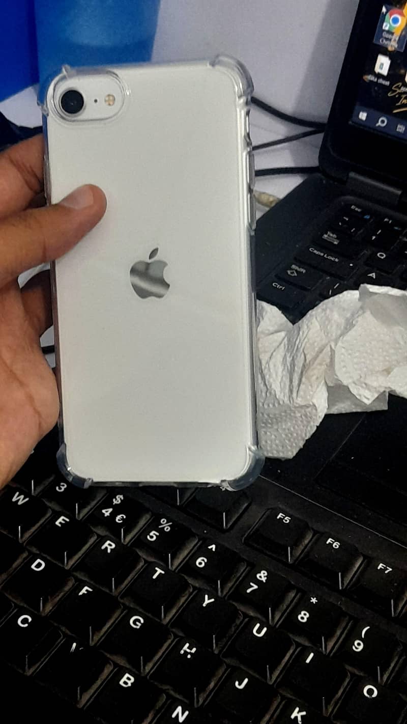Apple iPhone SE 3