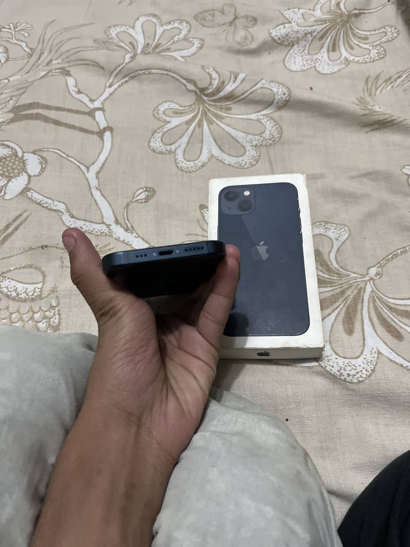 Apple iPhone 13 3