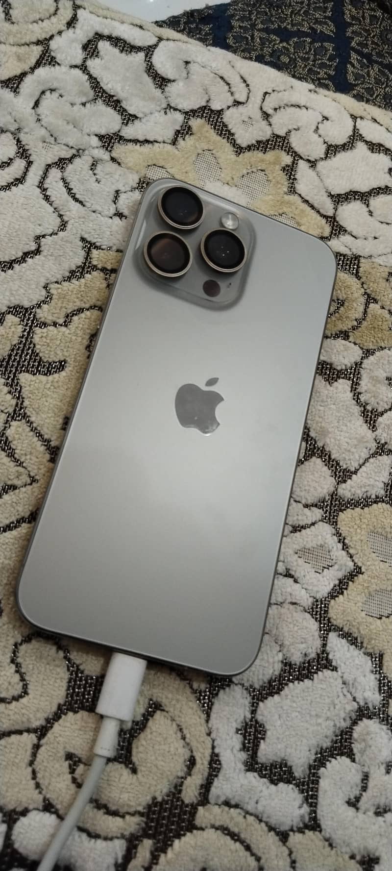 Apple iPhone 15 Pro Max 7