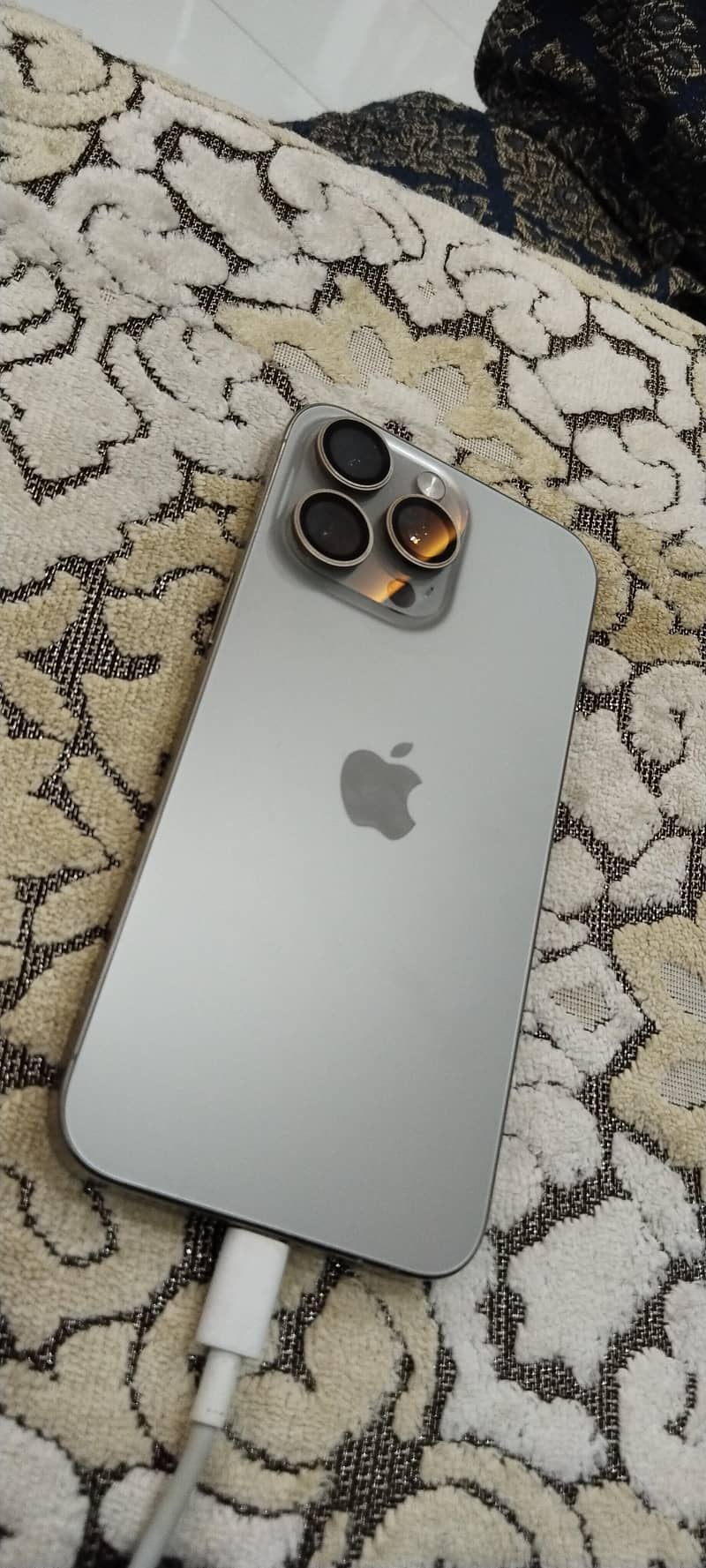Apple iPhone 15 Pro Max 8