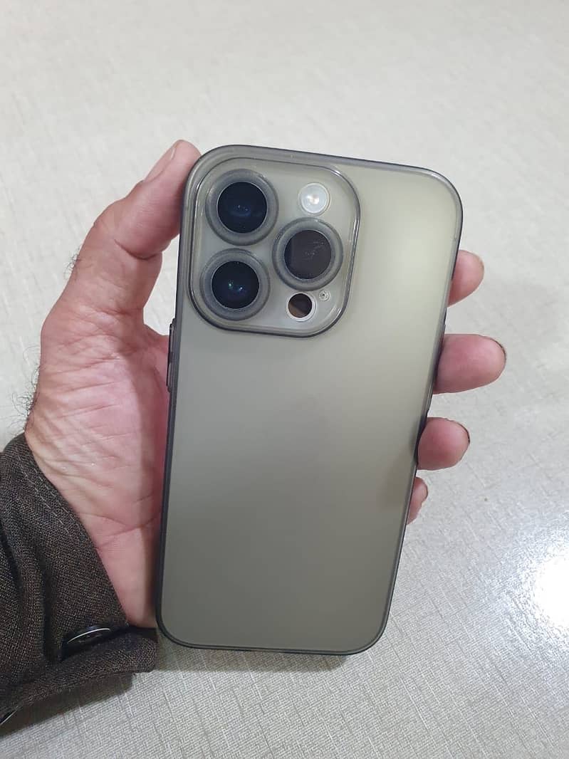Apple iPhone 14 Pro 2