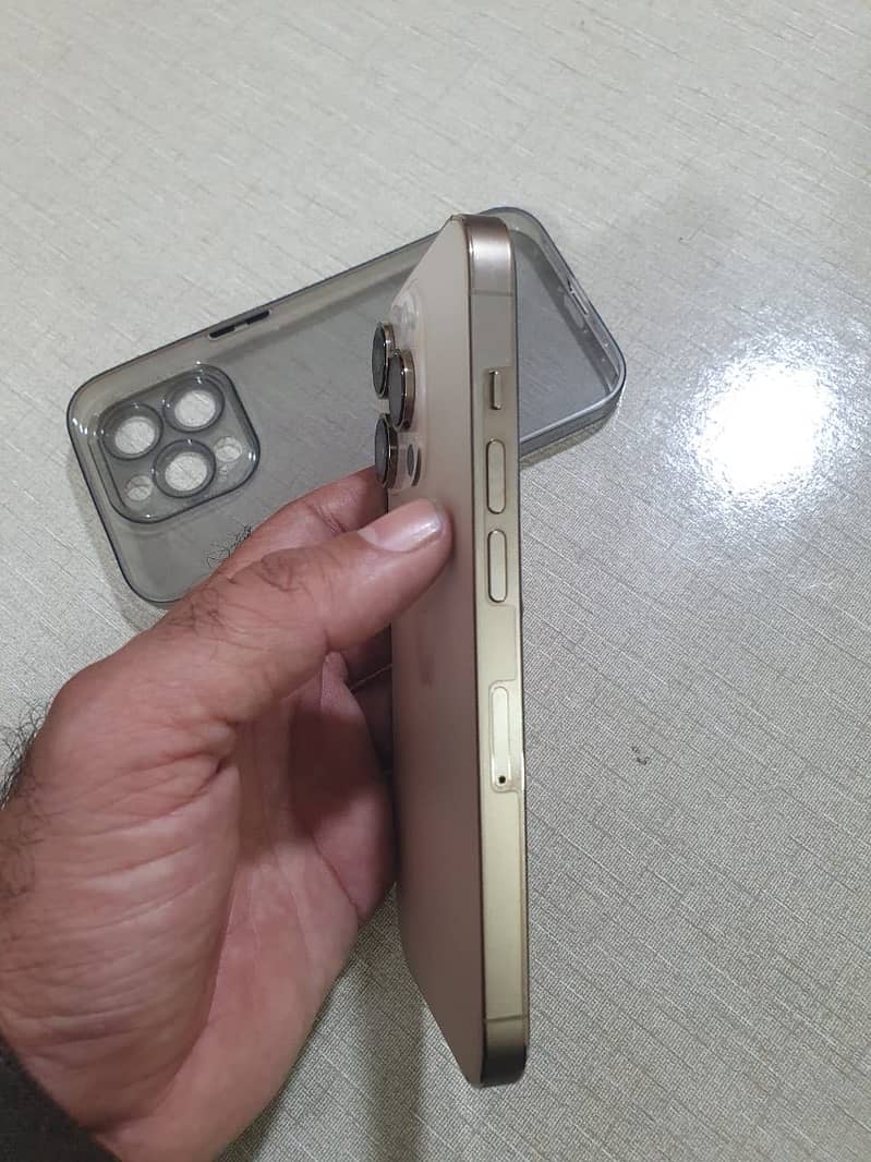 Apple iPhone 14 Pro 12