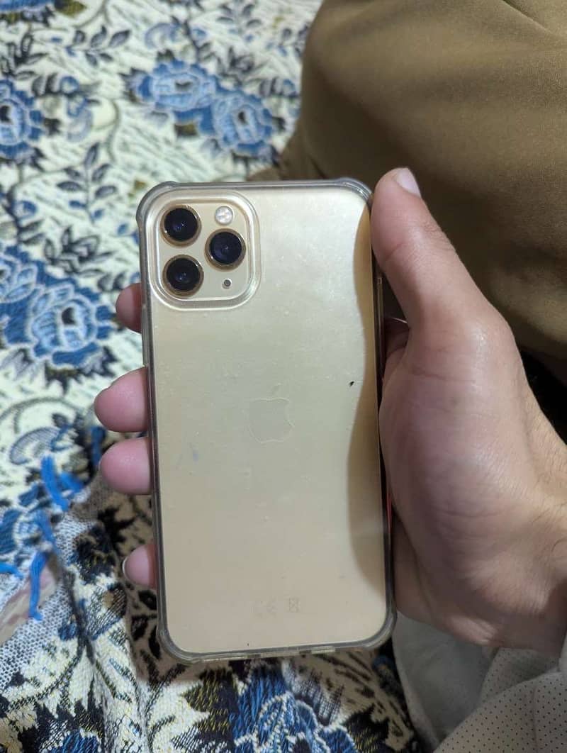 Apple iPhone 11 Pro 2