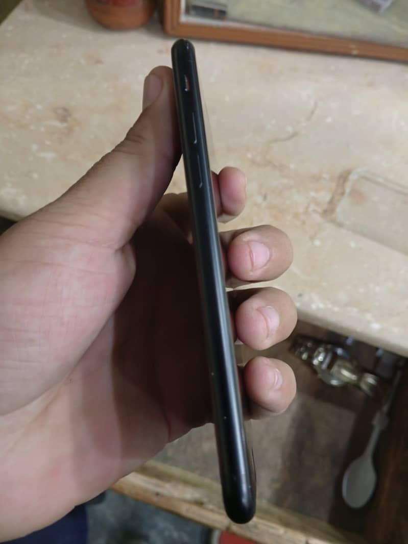 Apple iPhone SE 6