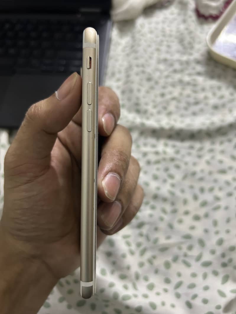 iPhone 7 3