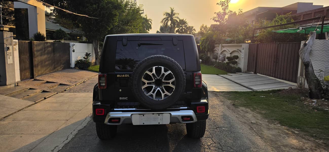 BAIC BJ40 Plus 2022 5