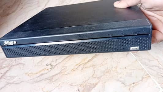 Dahua NVR 16 Channel (Without HDD). Perfect working just like new.