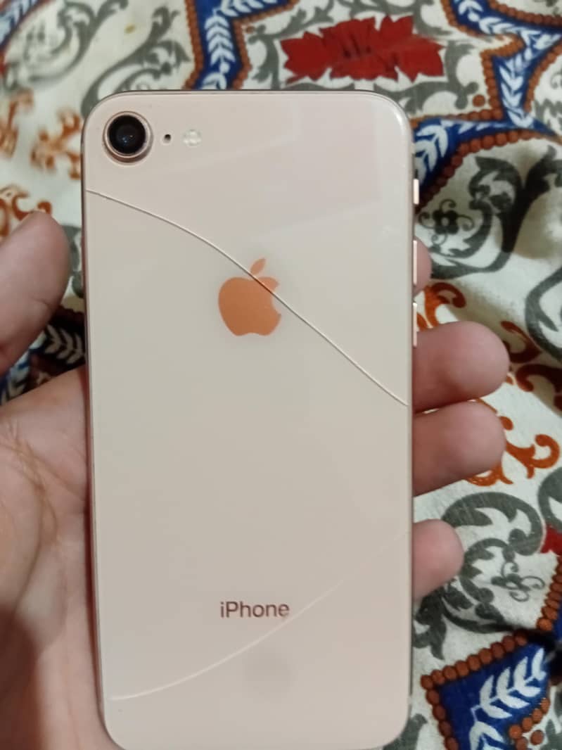 Apple iPhone 8 1