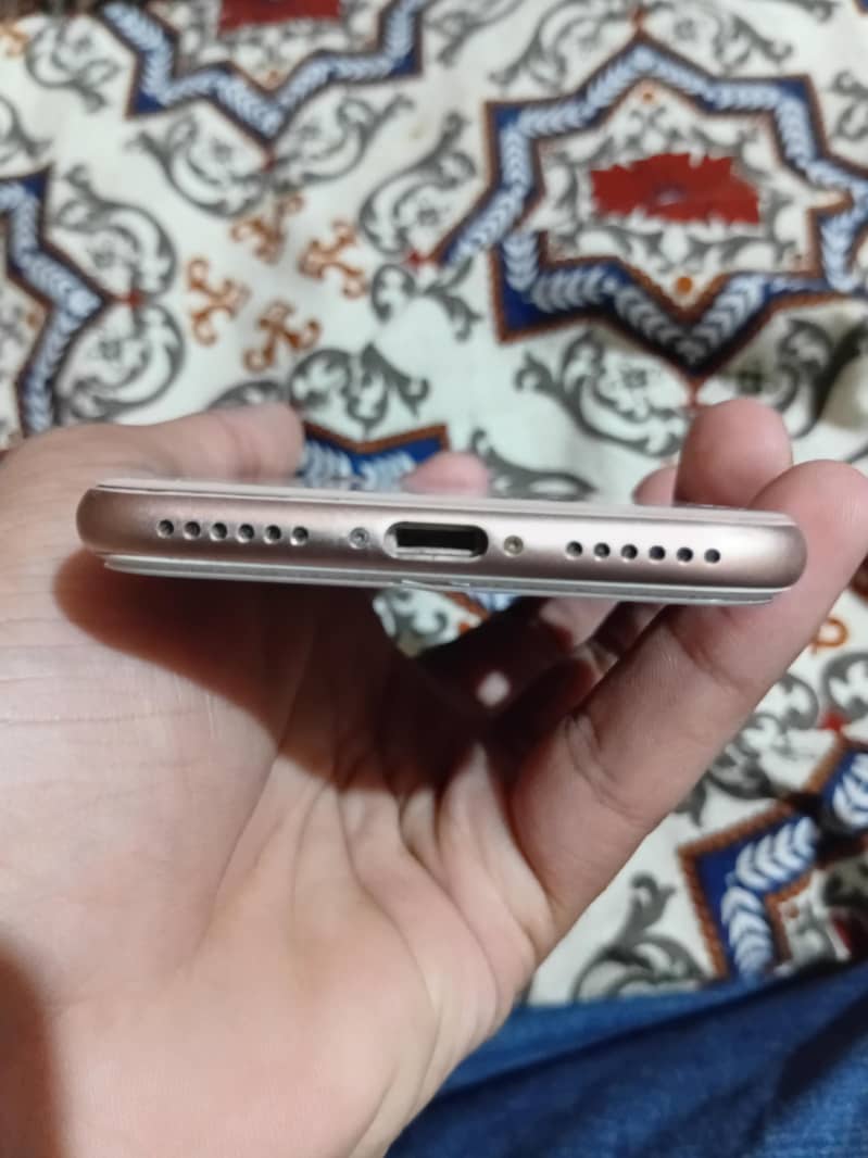 Apple iPhone 8 2