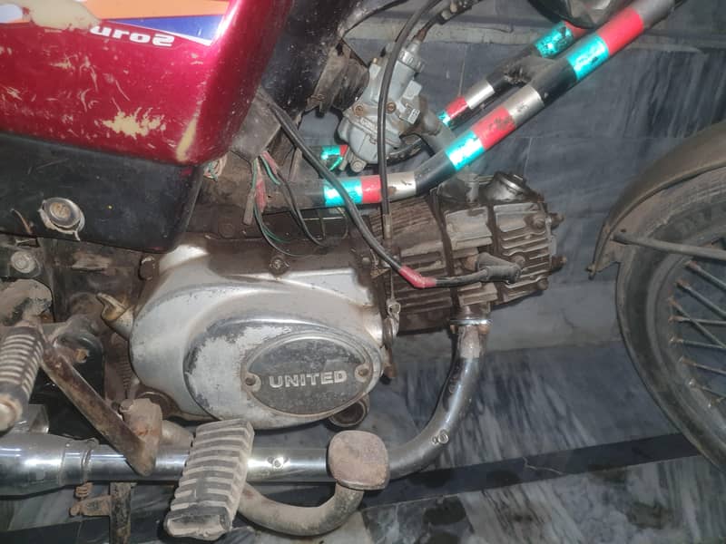 یونائٹڈ سو سی سی موٹر سائیکل اوکے ہے انجن اوکے ہے 2