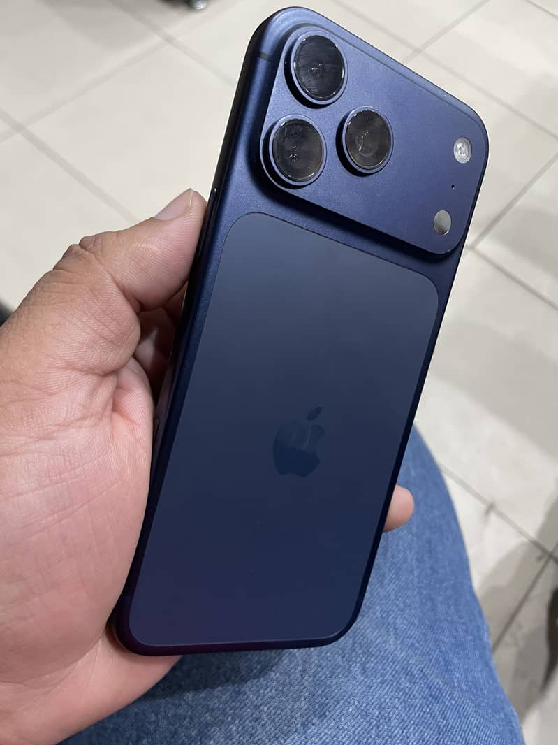 Apple iPhone 17 Pro Max PTA 1