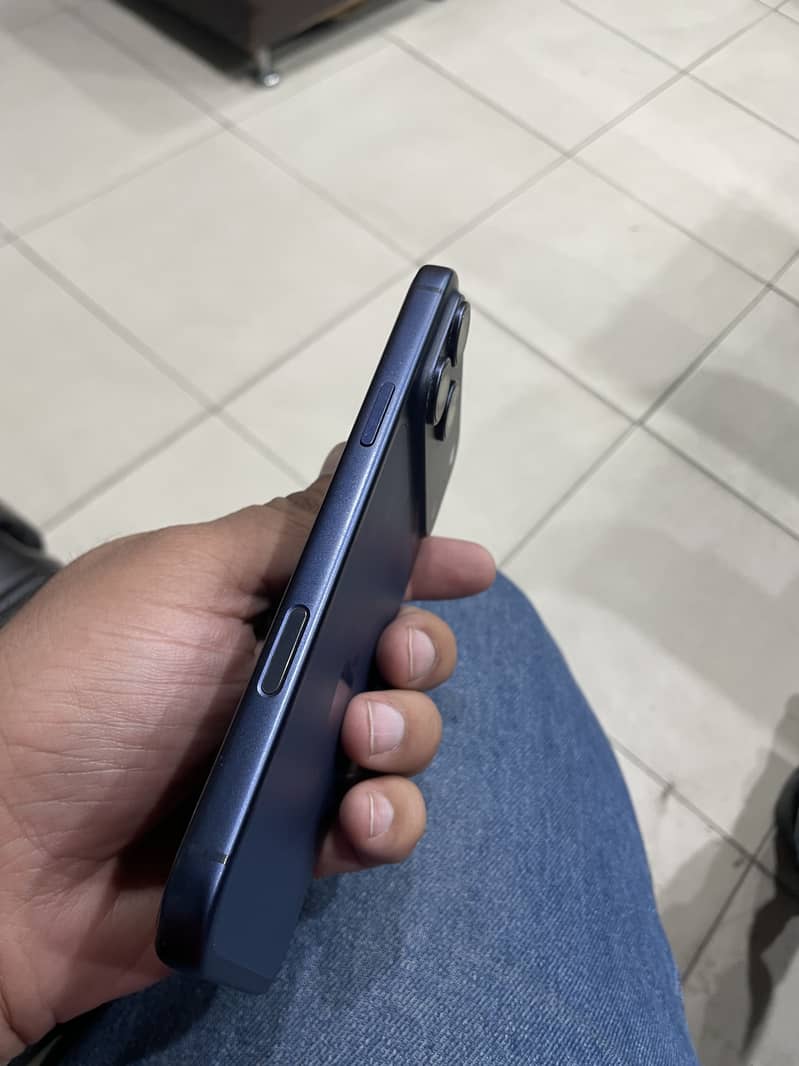 Apple iPhone 17 Pro Max PTA 4