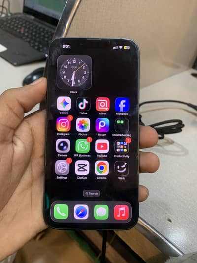Apple iPhone 13