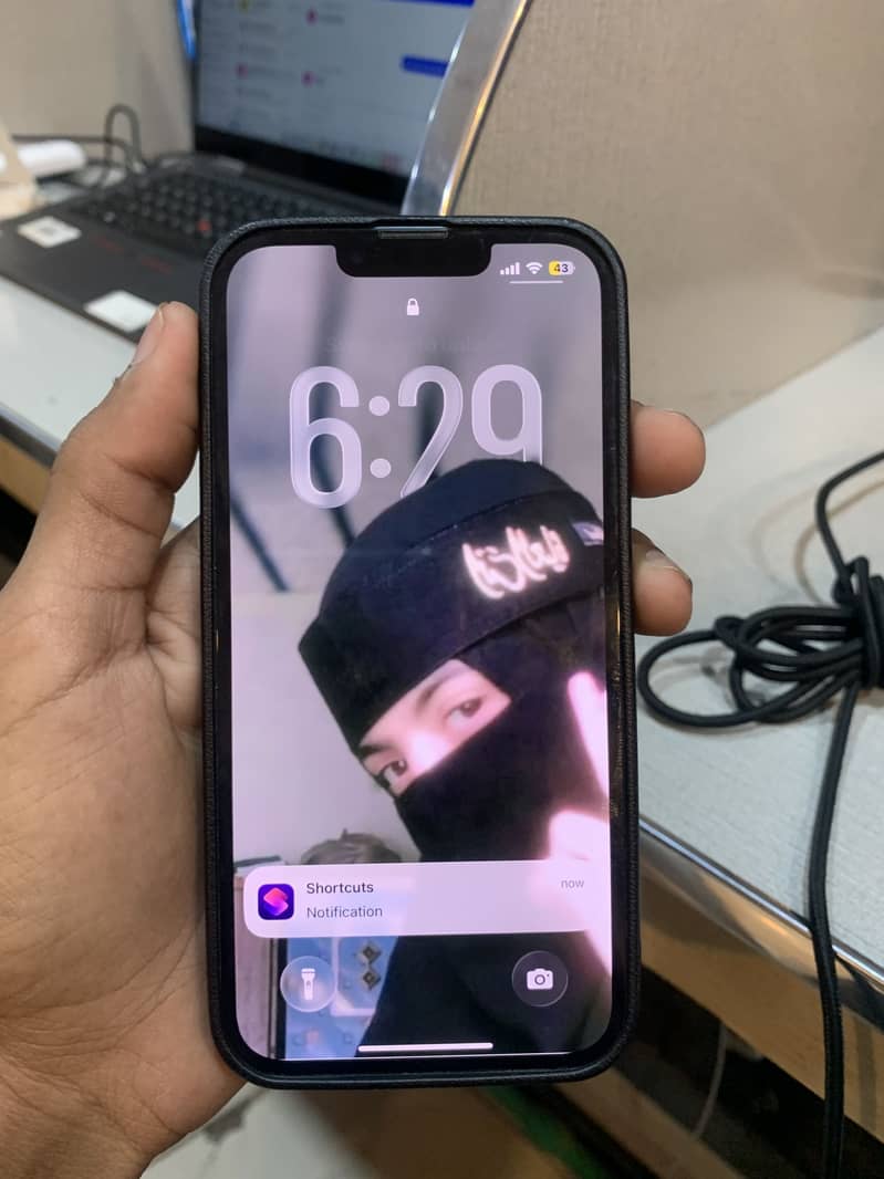 Apple iPhone 13 3