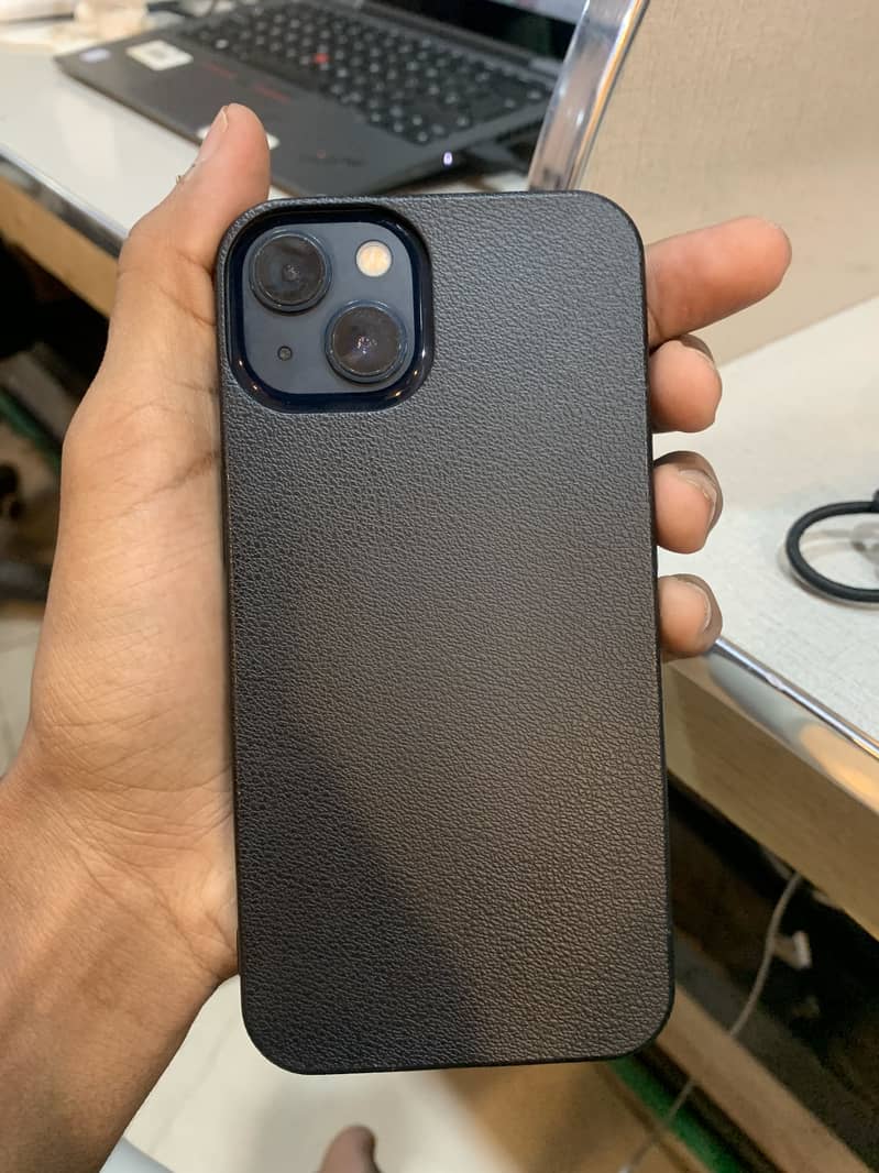 Apple iPhone 13 7