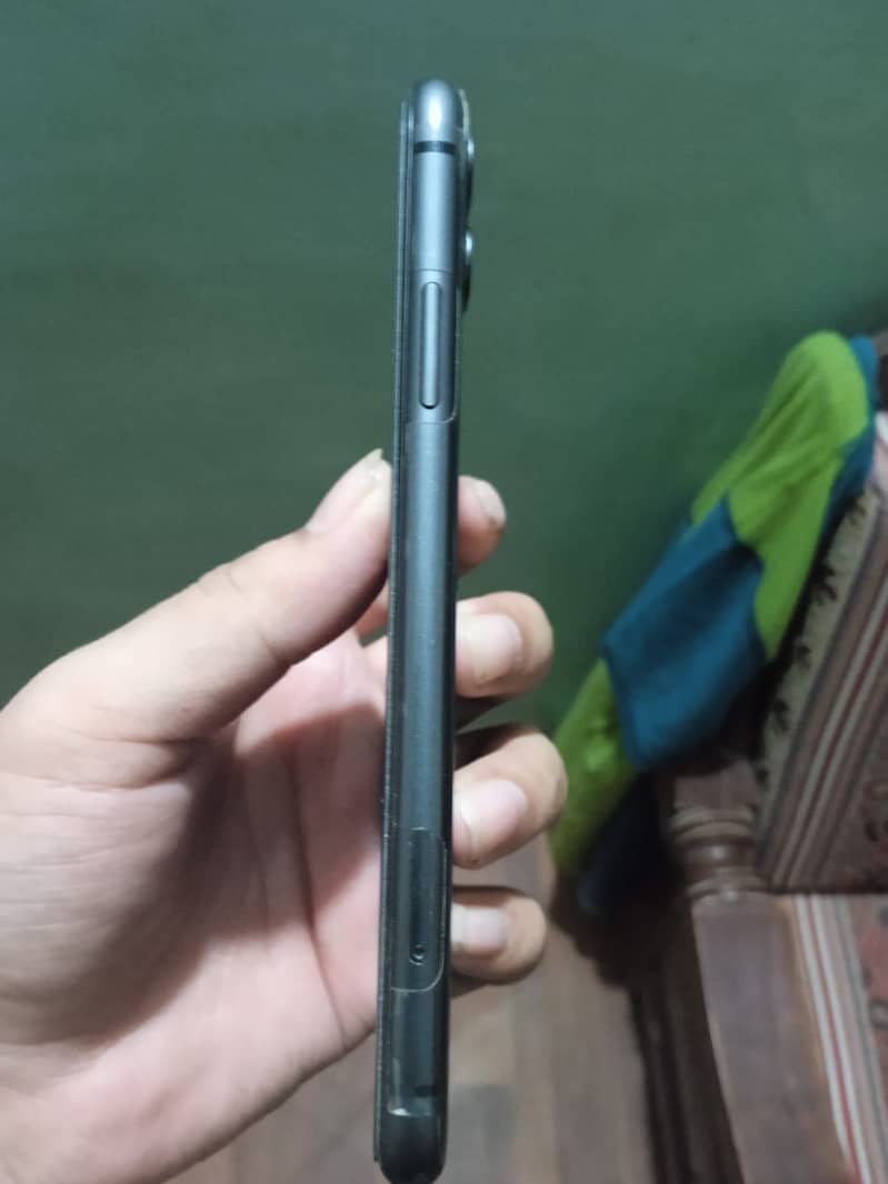 Apple iPhone 11 1
