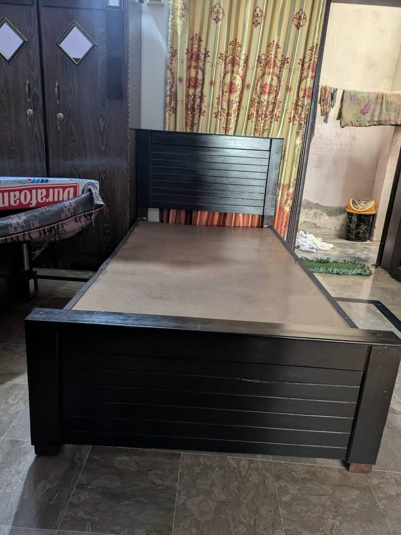 Single bed with mattress 0