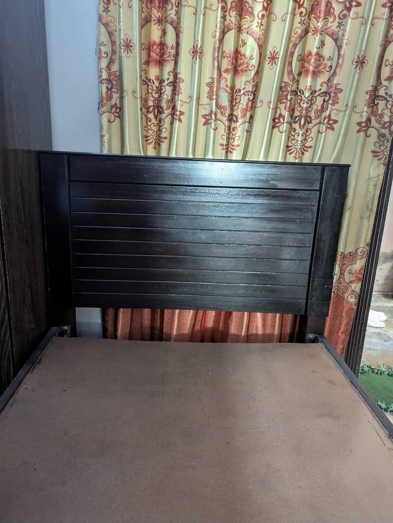Single bed with mattress 3