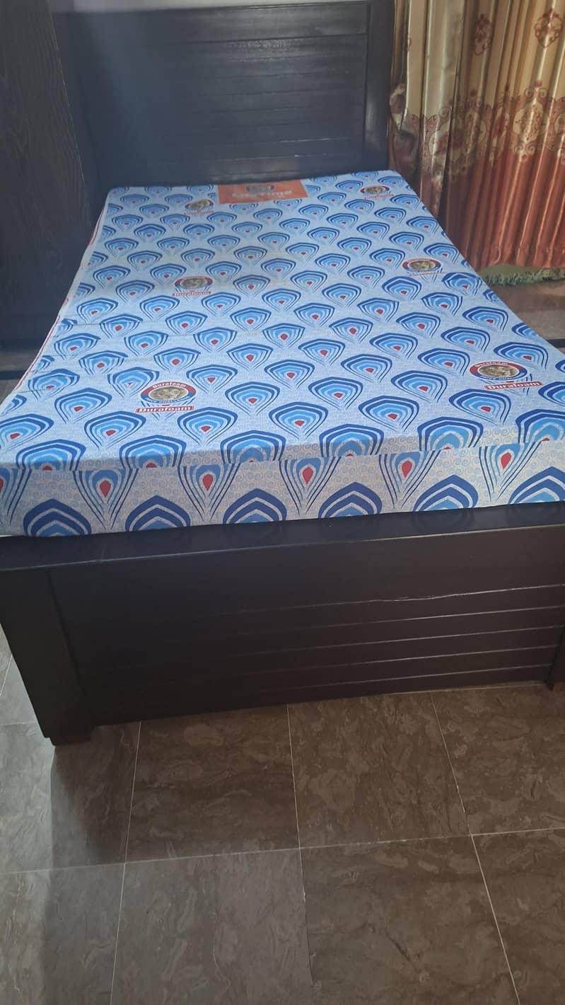 Single bed with mattress 5