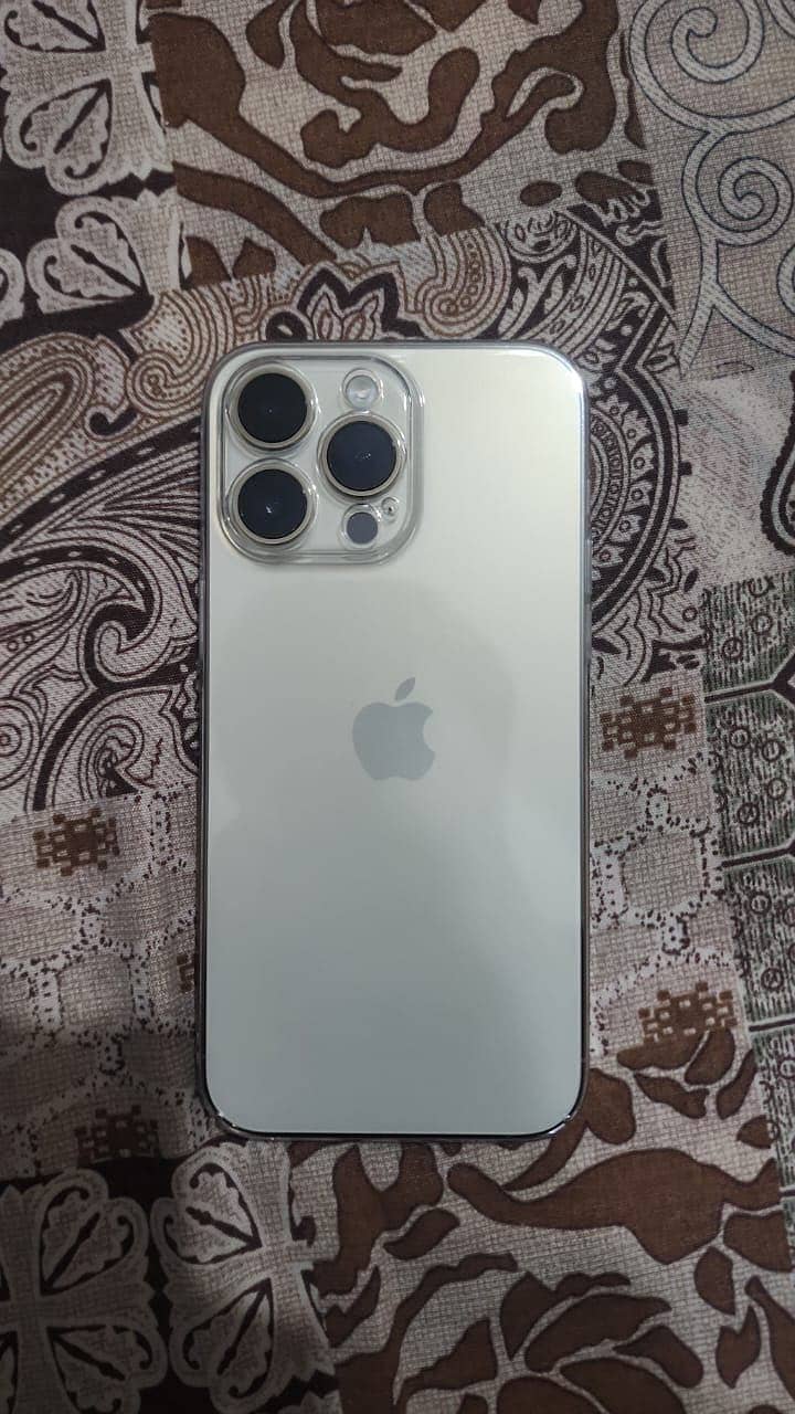 Apple iPhone 14 Pro Max 4