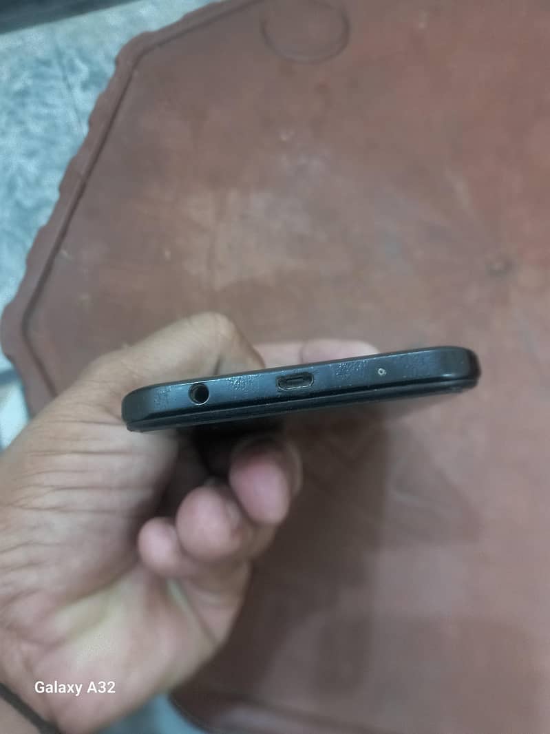 Redmi A2+ 4