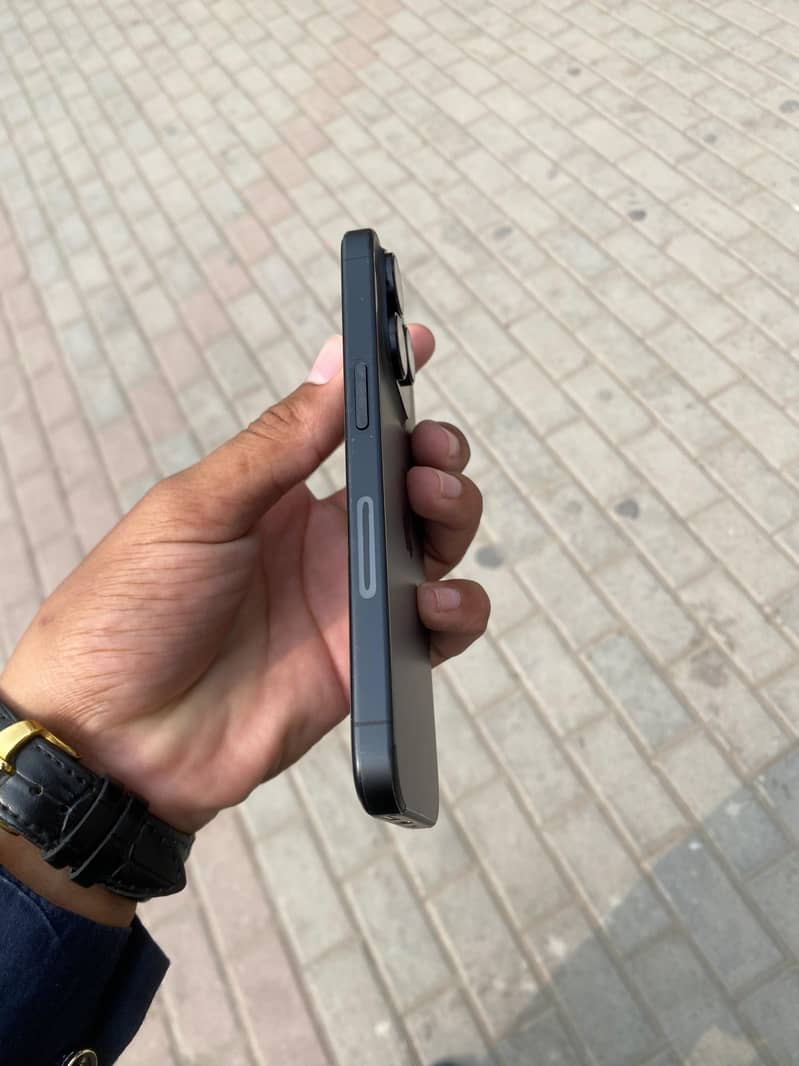 Apple iPhone 15 Pro 1