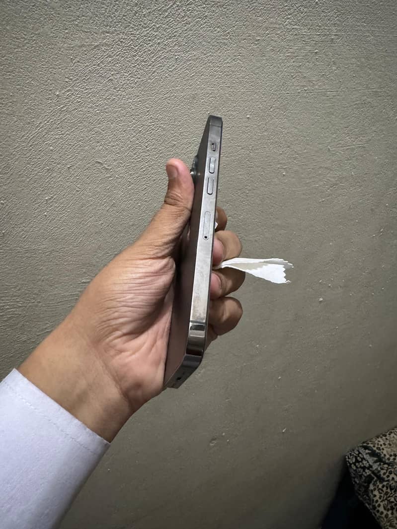 Apple iPhone 13 Pro 3