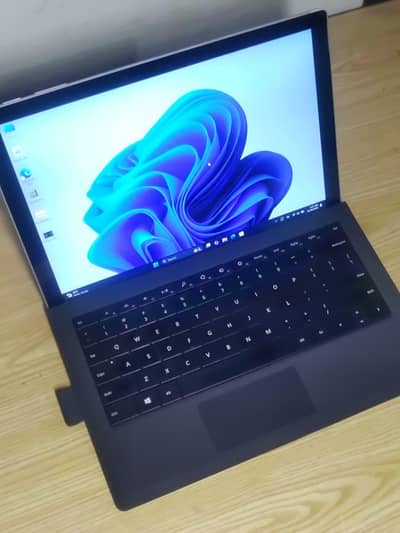 i7 11th gen Microsoft surface pro 7 plus