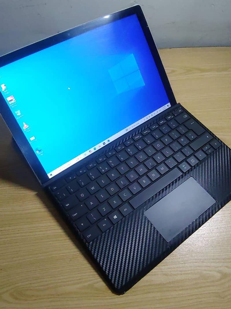 i7 11th gen Microsoft surface pro 7 plus 1