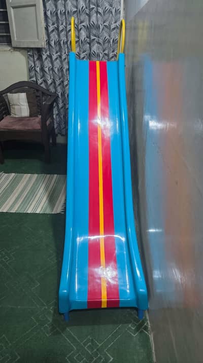 Kids Slide - 6 Feet High with 4 Steps (Excellent Condition)