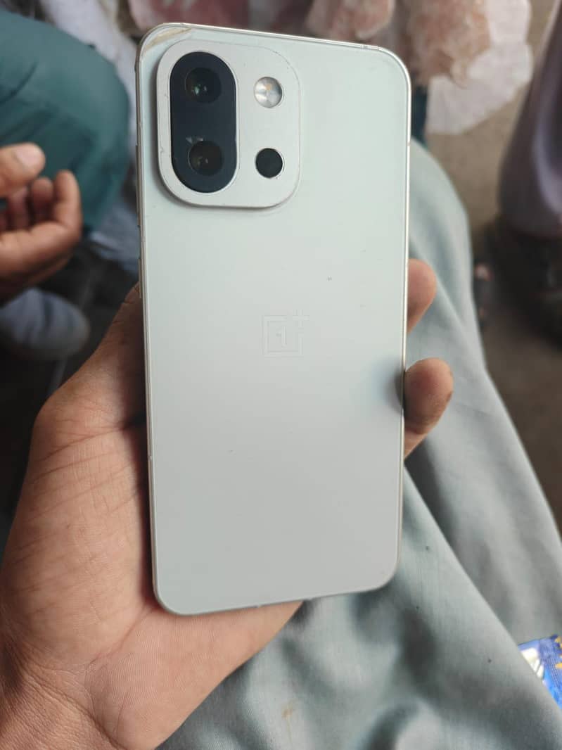 One Plus 13t 0