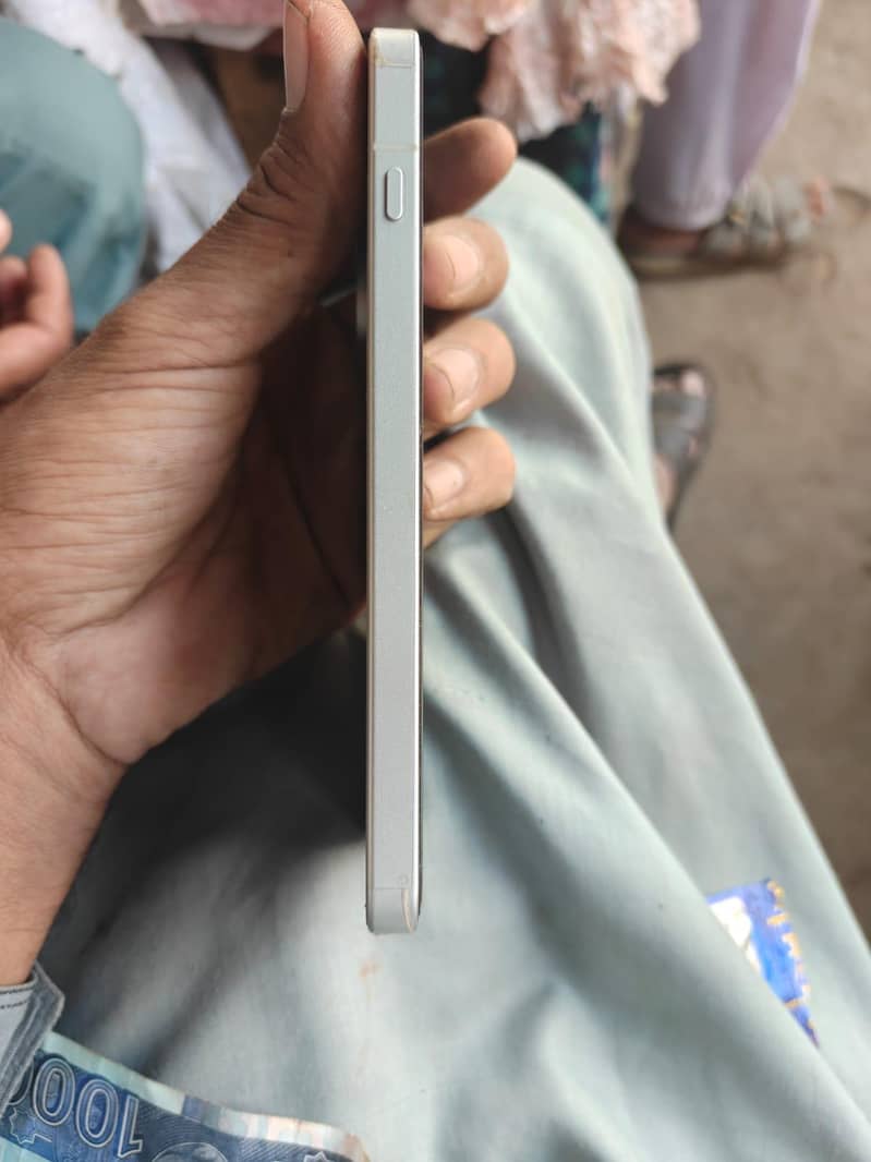 One Plus 13t 4