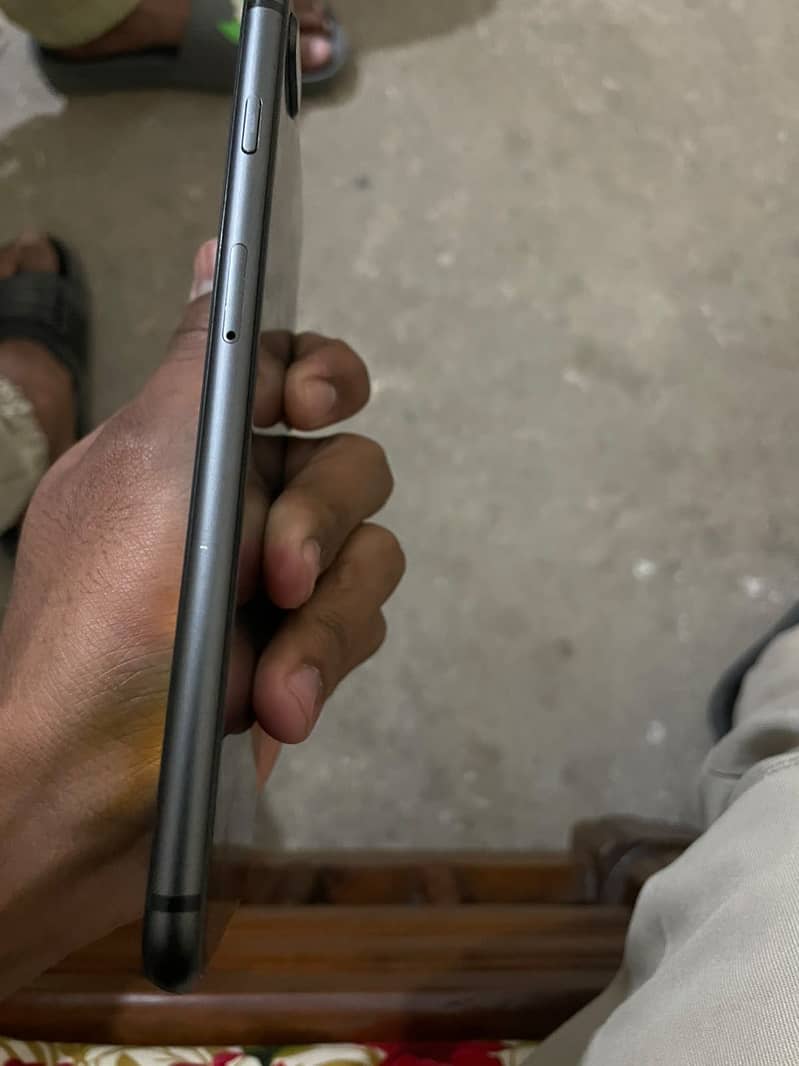 Apple iPhone 8 Plus 4